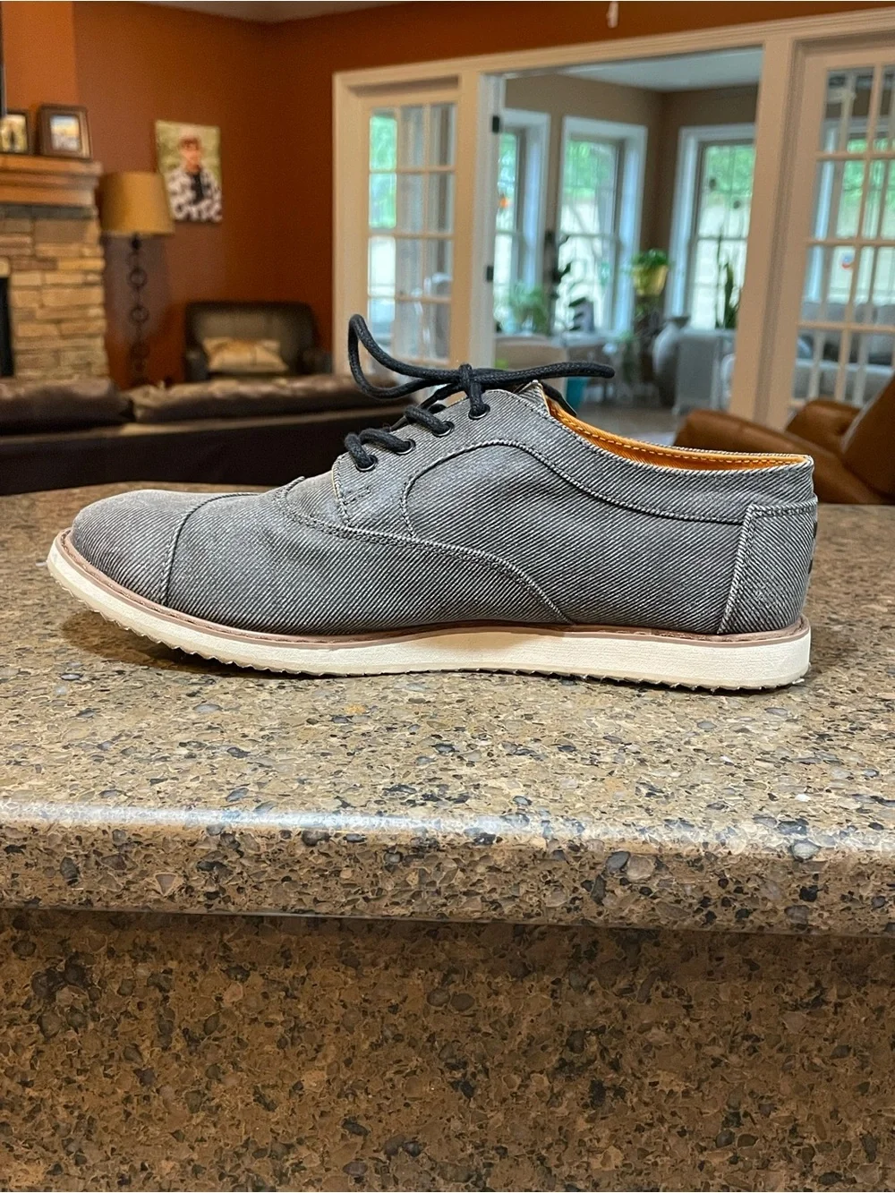 TOMS Boys Brogue Oxford Wing Tip Sz 6 Youth Gray Twill Distressed Gray Denim